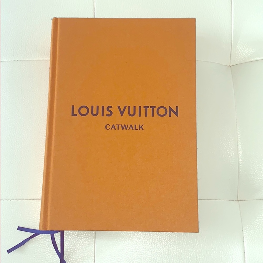 LOUIS VUITTON CATWALK